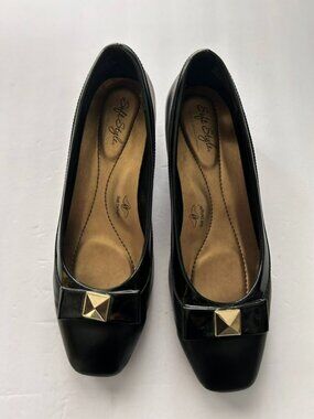 NWT Soft Style Women's Black Low Pumps, Size 8